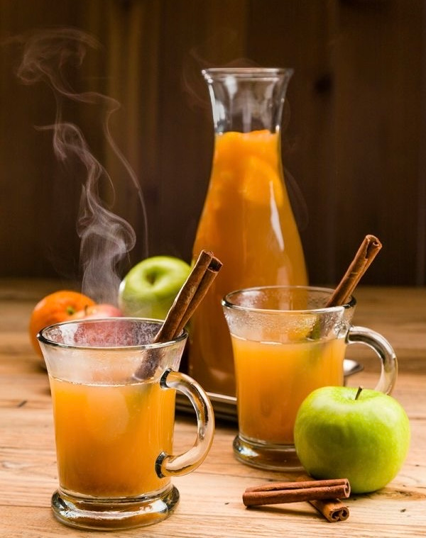 A Tasty Drink For Your Halloween Party! Healthy Halloween Potion Cider! Yum!